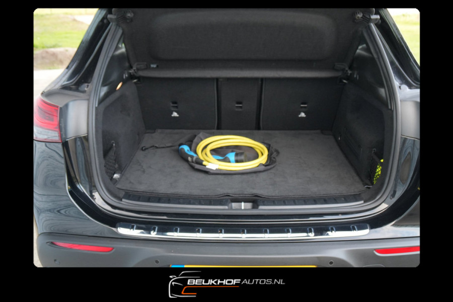 Mercedes-Benz EQA 250 Business Luxury 67kWh Pano Leer Soh95%