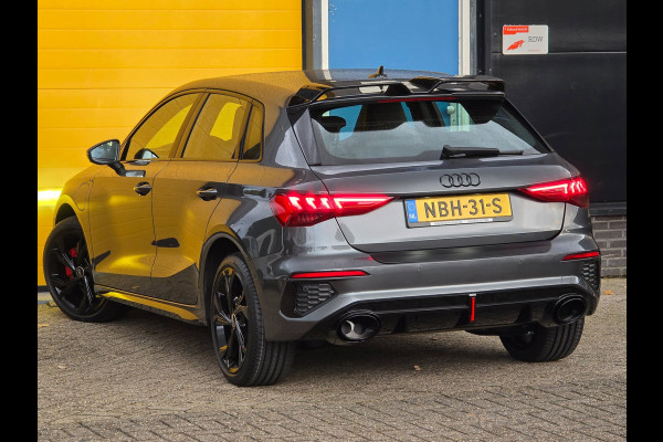 Audi A3 Sportback 40 TFSI e RS3 Look / B & O / Acc / Lane Assist / Dode Hoek / Dig Cockpit / Navi / Ecc / Elek Pakket / Allu Velge
