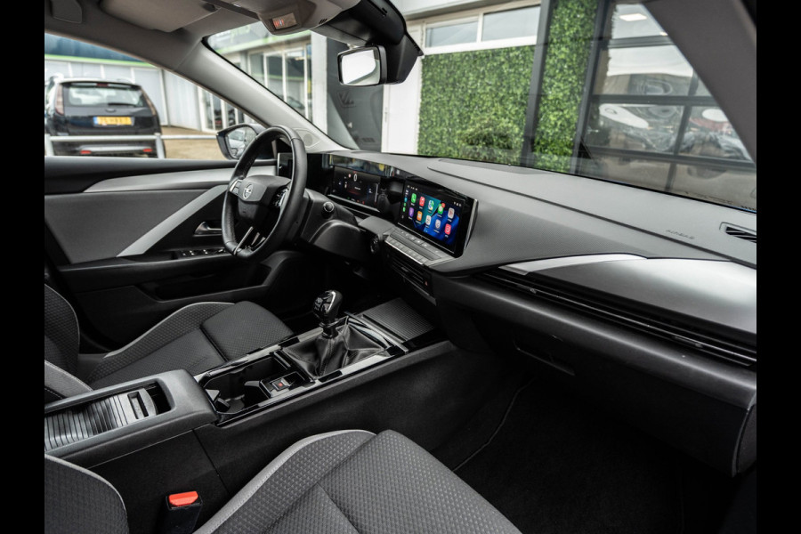 Opel Astra 1.2 Business Edition