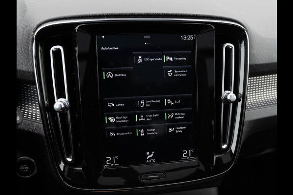 Volvo XC40 2.0 T4 190PK R-Design | Pano | Surround View | Trekhaak