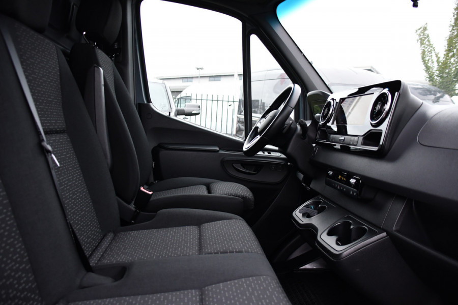 Mercedes-Benz Sprinter 319 1.9 CDI L2H2 RWD PB Edition Full Options! Luchtvering, Cruise, 360 Camera, Stoelverwarming, Clima, LED, Standkachel, Voorruit verwarming, 190pk, Automaat, Uniek!