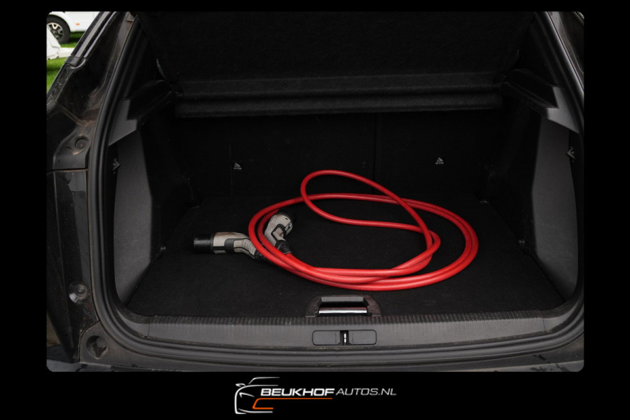 Peugeot e-2008 EV GT-Line 50 kWh Leer Panorama Leer Soh 91%