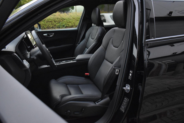 Volvo XC60 2.0 T8 Plug-in-hybrid AWD Ultra Black Edition Facelift Pano Massage Stoelkoeling HUD