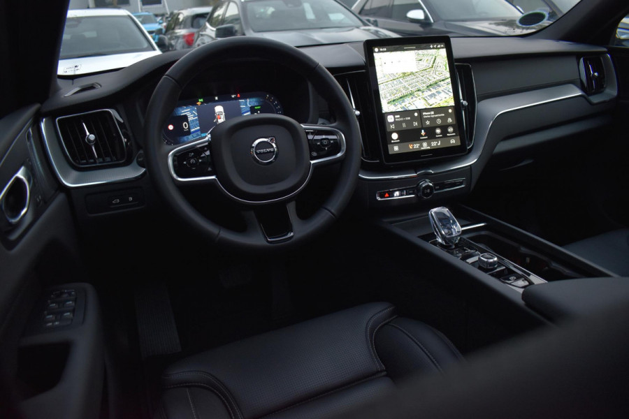Volvo XC60 2.0 T8 Plug-in-hybrid AWD Ultra Black Edition Facelift Pano Massage Stoelkoeling HUD