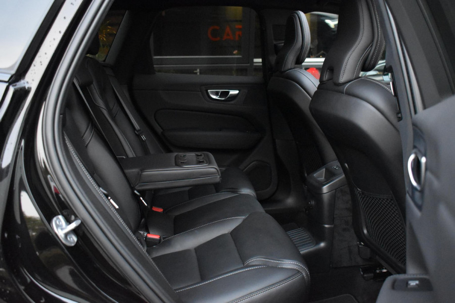 Volvo XC60 2.0 T8 Plug-in-hybrid AWD Ultra Black Edition Facelift Pano Massage Stoelkoeling HUD