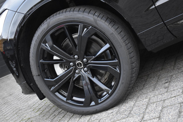 Volvo XC60 2.0 T8 Plug-in-hybrid AWD Ultra Black Edition Facelift Pano Massage Stoelkoeling HUD