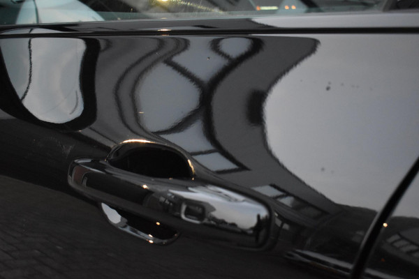 Volvo XC60 2.0 T8 Plug-in-hybrid AWD Ultra Black Edition Facelift Pano Massage Stoelkoeling HUD