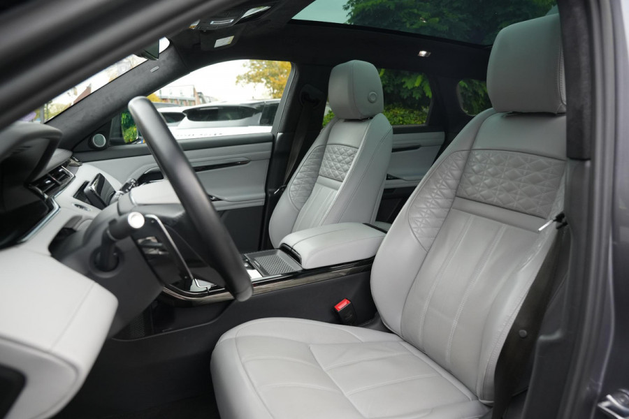 Land Rover Range Rover Evoque 1.5 P300e AWD Autobiography Afdaal assistent Apple carplay Keyless Pano Leder Adaptieve cruise control