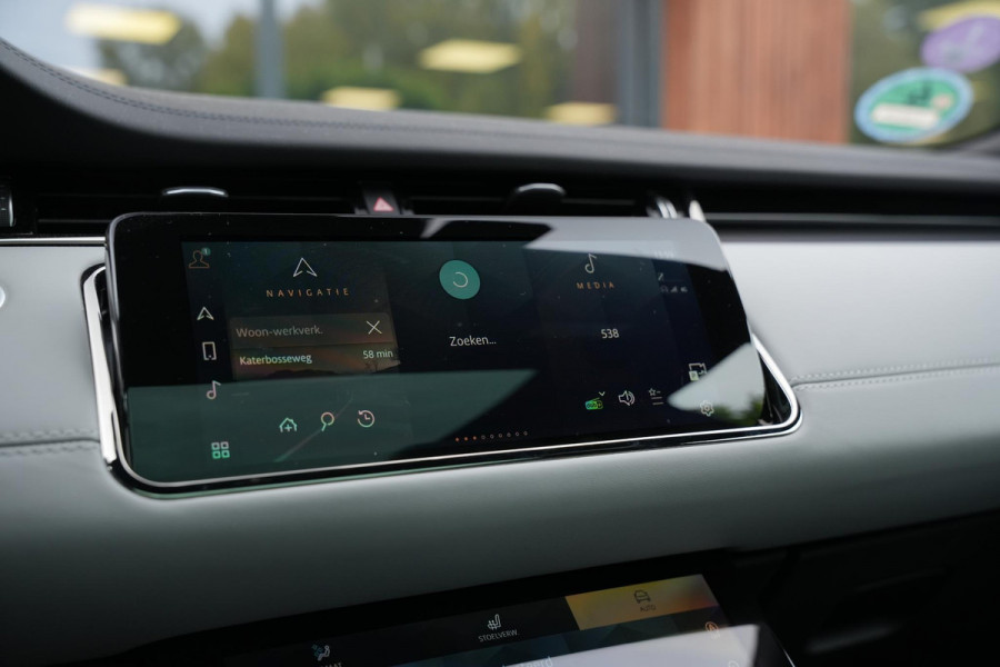 Land Rover Range Rover Evoque 1.5 P300e AWD Autobiography Afdaal assistent Apple carplay Keyless Pano Leder Adaptieve cruise control