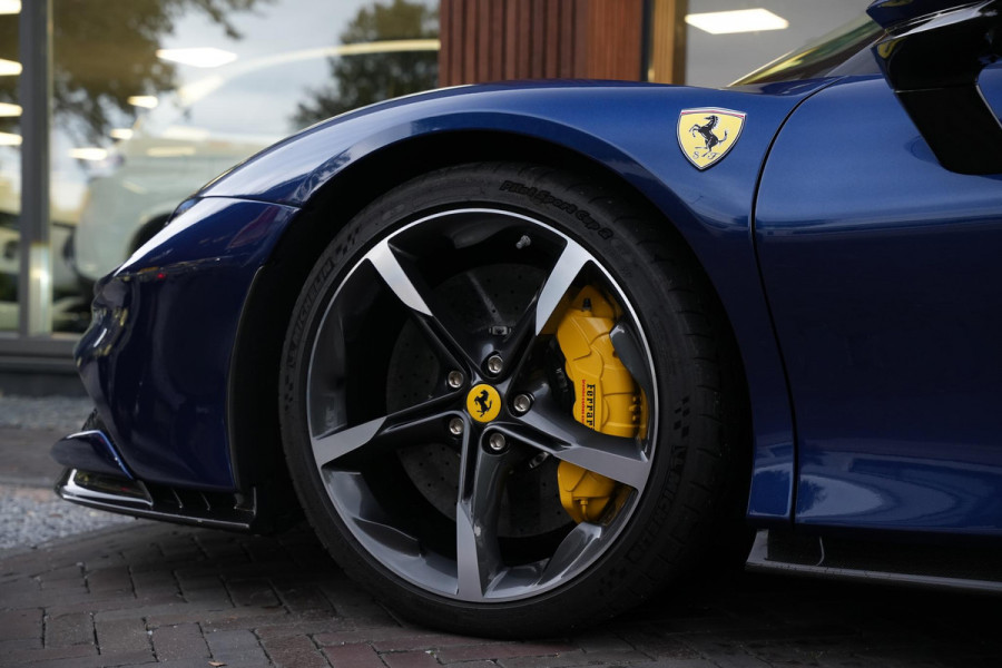 Ferrari SF90 Spider 4.0 V8 1.000 PK
