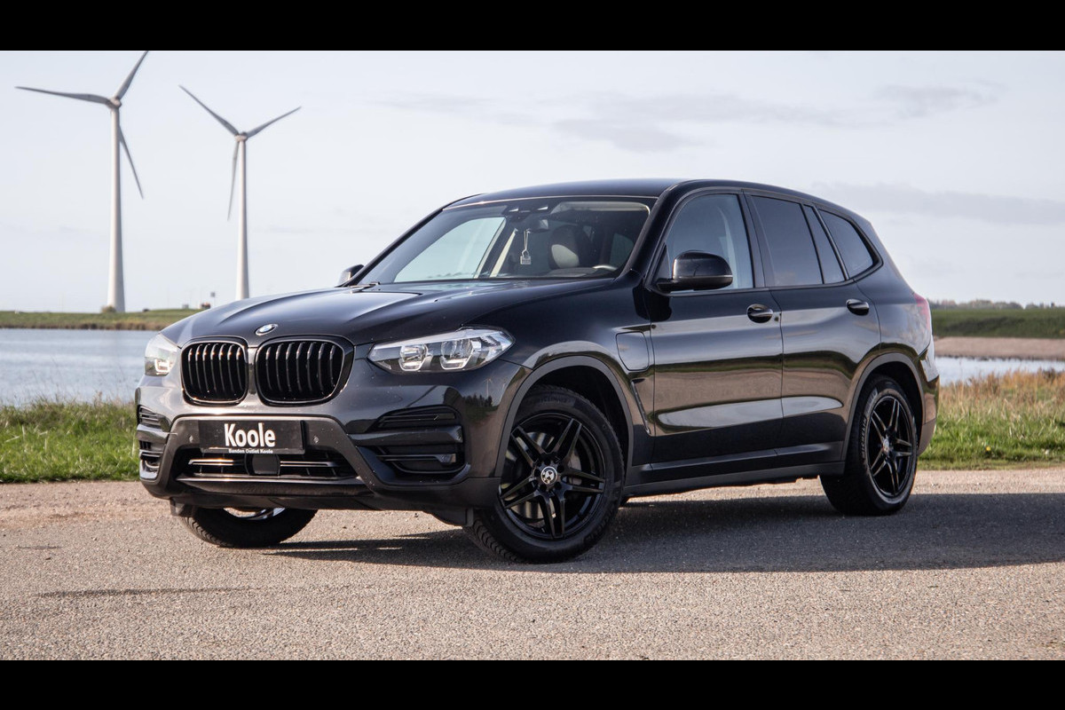 BMW X3 xDrive30e High Executive BLACK LINE / CARPLAY / LEER / STOELVERWARMING / CAMERA / DEALER ONDERHOUDEN
