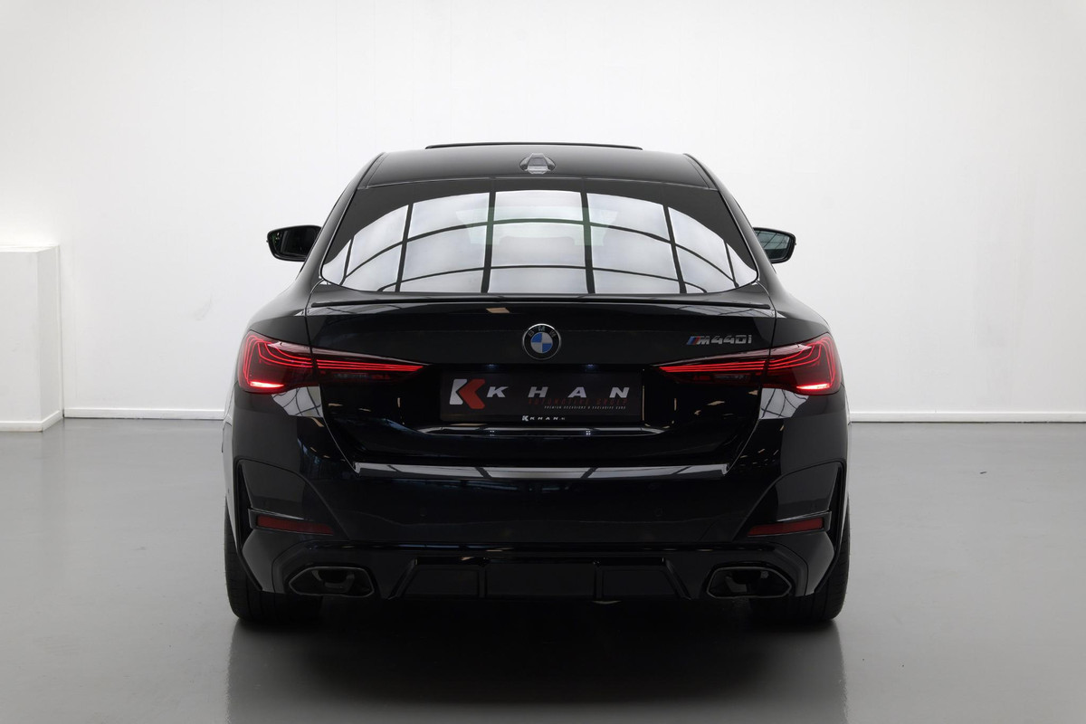BMW 4 Serie Gran Coupé M440i xDrive High Executive |Pano|HUD|H&K|Memory|Carbon|