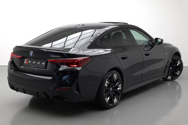 BMW 4 Serie Gran Coupé M440i xDrive High Executive |Pano|HUD|H&K|Memory|Carbon|