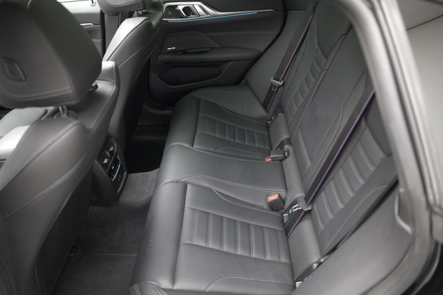 BMW 4 Serie Gran Coupé M440i xDrive High Executive |Pano|HUD|H&K|Memory|Carbon|