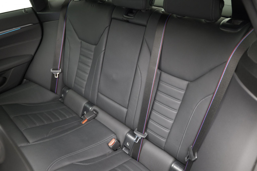 BMW 4 Serie Gran Coupé M440i xDrive High Executive |Pano|HUD|H&K|Memory|Carbon|