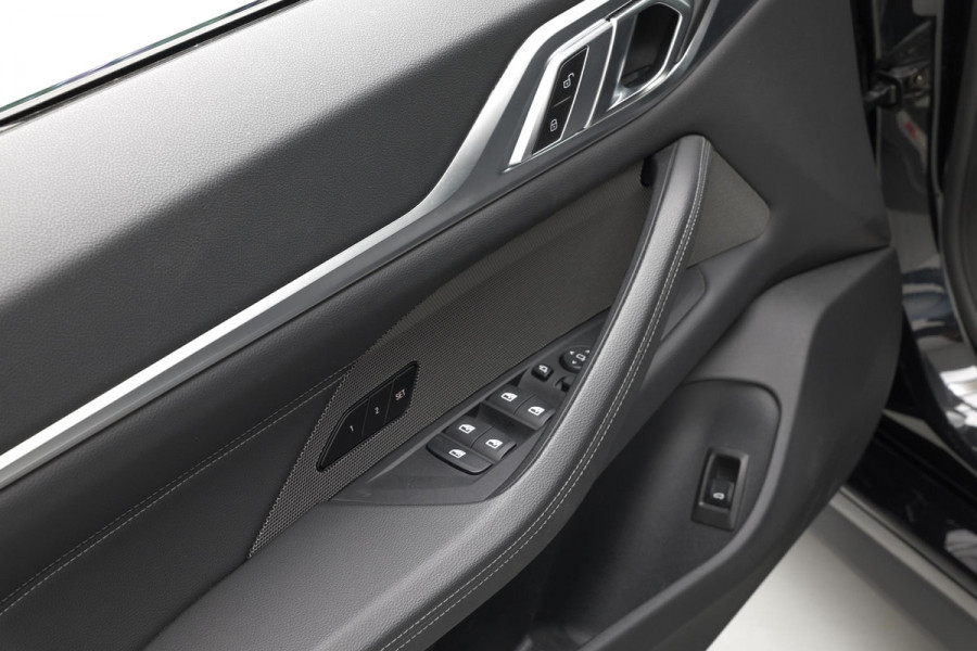 BMW 4 Serie Gran Coupé M440i xDrive High Executive |Pano|HUD|H&K|Memory|Carbon|
