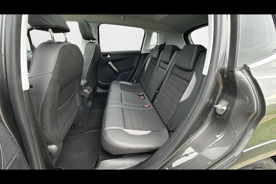 Peugeot 2008 1.2 PureTech Allure TREKHAAK LEDER PANORAMADAK LM VELGEN NAVI