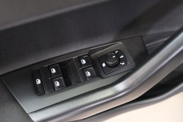 Volkswagen Polo 1.0 TSI Life Automaat - N.A.P. Airco, Cruise, Navi, PDC, Carplay, Virtueel display.
