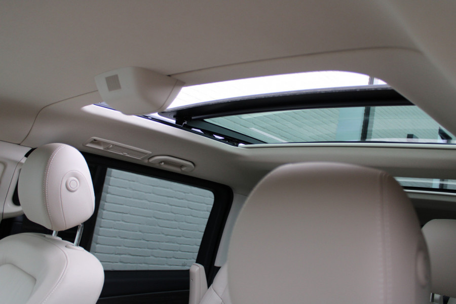 Mercedes-Benz V-Klasse 300d / AMG / 4-Matic / Luchtv / Panorama / Elec Stoel / 7-pers / Burmester / Vol Opties / NIEUWSTAAT
