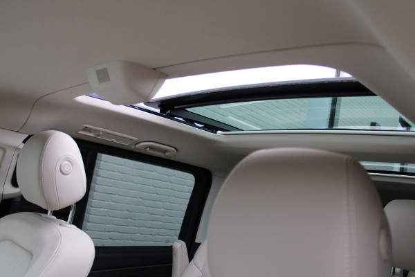 Mercedes-Benz V-Klasse 300d / AMG / 4-Matic / Luchtv / Panorama / Elec Stoel / 7-pers / Burmester / Vol Opties / NIEUWSTAAT