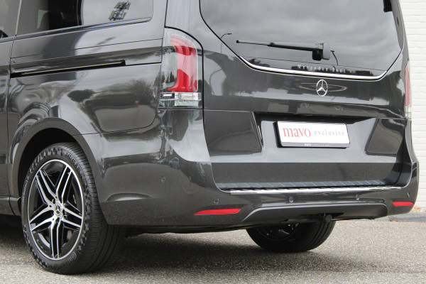 Mercedes-Benz V-Klasse 300d / AMG / 4-Matic / Luchtv / Panorama / Elec Stoel / 7-pers / Burmester / Vol Opties / NIEUWSTAAT
