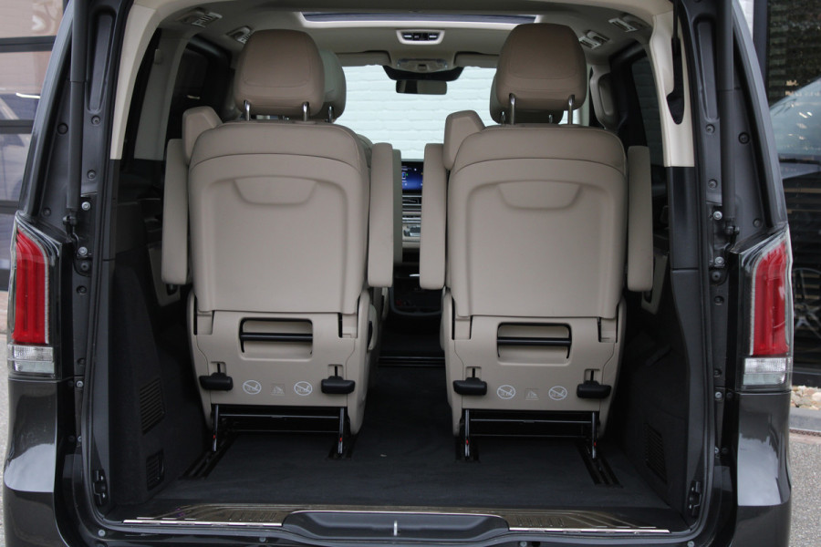 Mercedes-Benz V-Klasse 300d / AMG / 4-Matic / Luchtv / Panorama / Elec Stoel / 7-pers / Burmester / Vol Opties / NIEUWSTAAT