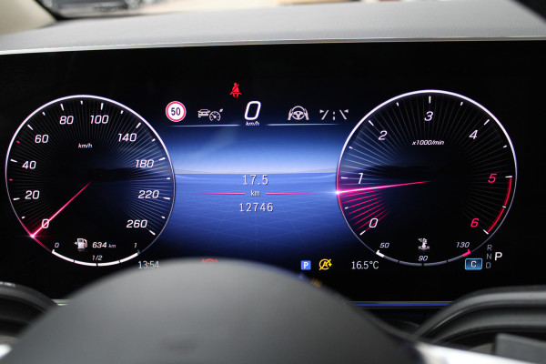 Mercedes-Benz V-Klasse 300d / AMG / 4-Matic / Luchtv / Panorama / Elec Stoel / 7-pers / Burmester / Vol Opties / NIEUWSTAAT