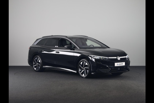 Volkswagen ID.7 Tourer Pro 77 kWh SOH 100% |286 pk | Navigatie | Warmtepomp | Trekhaak (wegklapbaar) | Parkeersensoren (Park assist) | Rondomzicht camera | Stoelverwarming | Matrix LED koplampen |