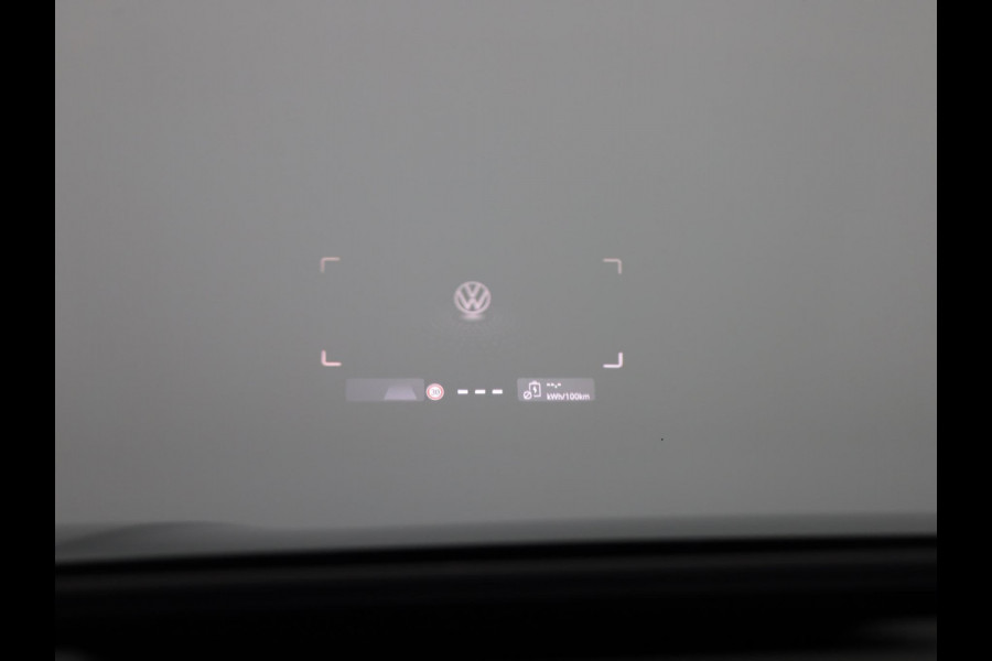 Volkswagen ID.7 Tourer Pro 77 kWh SOH 100% |286 pk | Navigatie | Warmtepomp | Trekhaak (wegklapbaar) | Parkeersensoren (Park assist) | Rondomzicht camera | Stoelverwarming | Matrix LED koplampen |