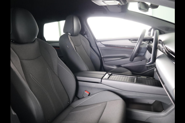 Volkswagen ID.7 Tourer Pro 77 kWh SOH 100% |286 pk | Navigatie | Warmtepomp | Trekhaak (wegklapbaar) | Parkeersensoren (Park assist) | Rondomzicht camera | Stoelverwarming | Matrix LED koplampen |
