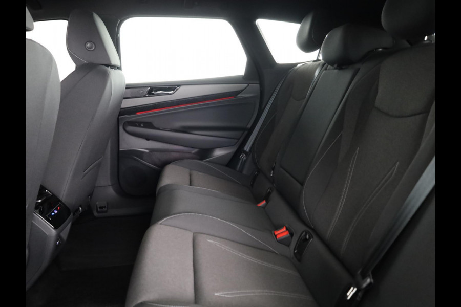 Volkswagen ID.7 Tourer Pro 77 kWh SOH 100% |286 pk | Navigatie | Warmtepomp | Trekhaak (wegklapbaar) | Parkeersensoren (Park assist) | Rondomzicht camera | Stoelverwarming | Matrix LED koplampen |
