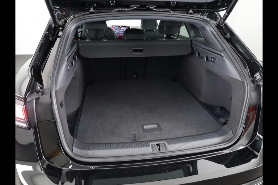 Volkswagen ID.7 Tourer Pro 77 kWh SOH 100% |286 pk | Navigatie | Warmtepomp | Trekhaak (wegklapbaar) | Parkeersensoren (Park assist) | Rondomzicht camera | Stoelverwarming | Matrix LED koplampen |