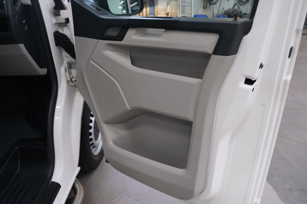Volkswagen Transporter 2.0 TSI 150PK L2H2 Highline - N.A.P. Airco, Camera, PDC, Imperiaal, Trekhaak.