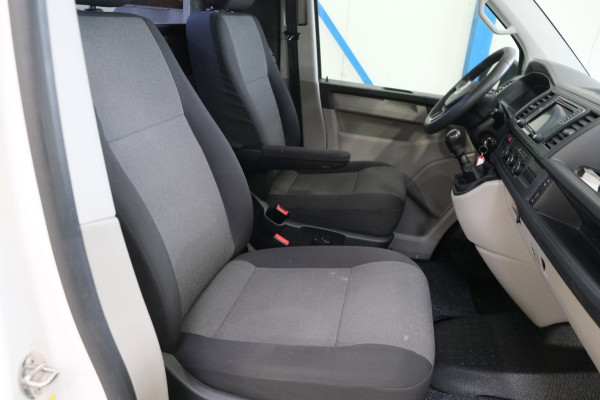 Volkswagen Transporter 2.0 TSI 150PK L2H2 Highline - N.A.P. Airco, Camera, PDC, Imperiaal, Trekhaak.