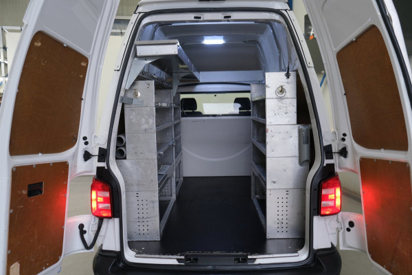 Volkswagen Transporter 2.0 TSI 150PK L2H2 Highline - N.A.P. Airco, Camera, PDC, Imperiaal, Trekhaak.