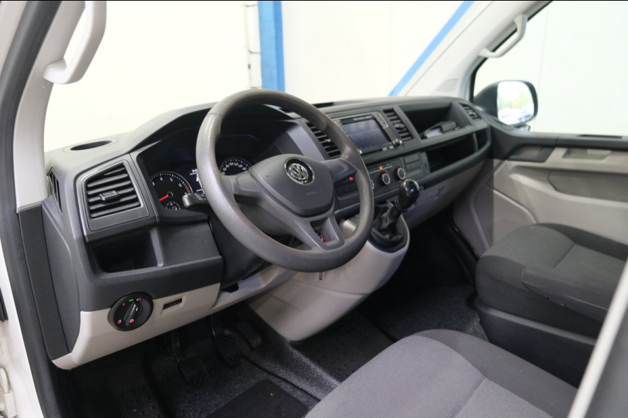 Volkswagen Transporter 2.0 TSI 150PK L2H2 Highline - N.A.P. Airco, Camera, PDC, Imperiaal, Trekhaak.