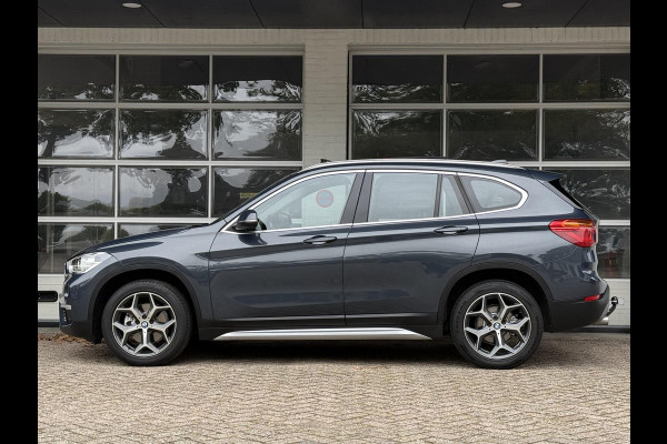 BMW X1 sDrive18i X LINE | HEAD UP | PANORAMA | CAMERA | STOELVERWARMING | PARKEERSENSOREN |