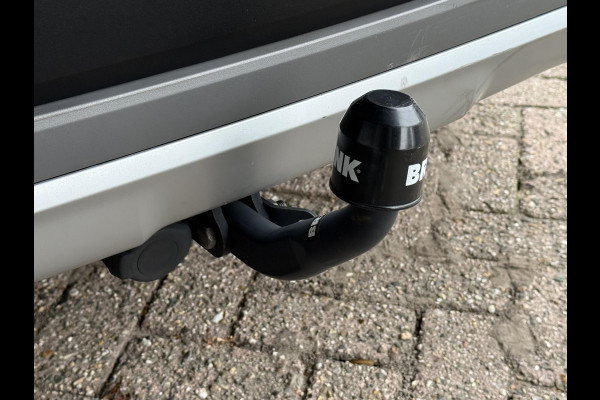 BMW X1 sDrive18i X LINE | HEAD UP | PANORAMA | CAMERA | STOELVERWARMING | PARKEERSENSOREN |