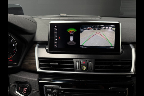 BMW 2 Serie Active Tourer 220i 179pk High Executive Trekhaak/LED/camera/navi professional