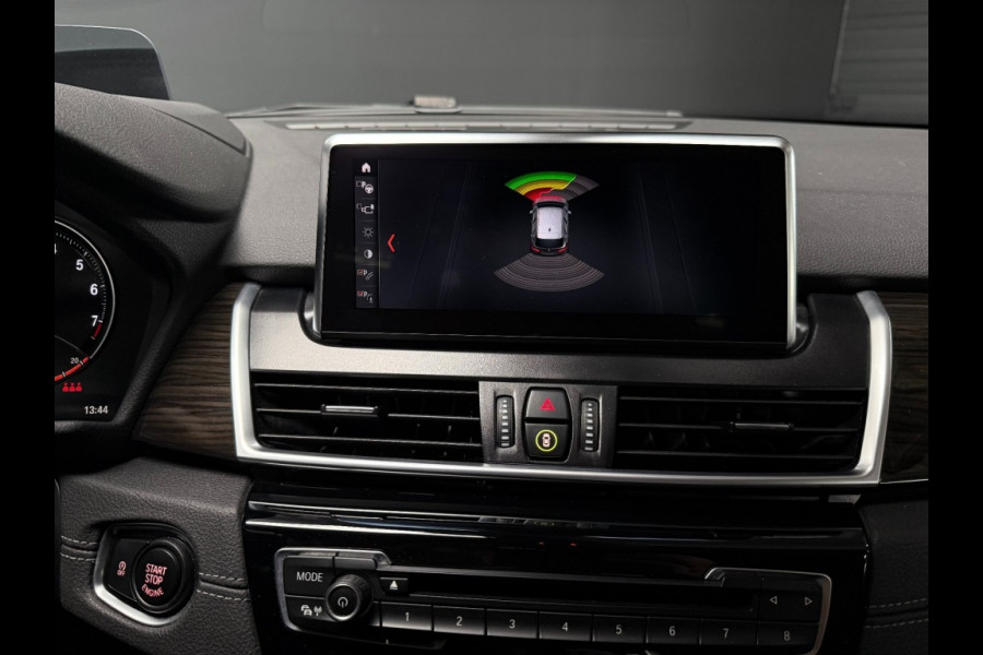 BMW 2 Serie Active Tourer 220i 179pk High Executive Trekhaak/LED/camera/navi professional