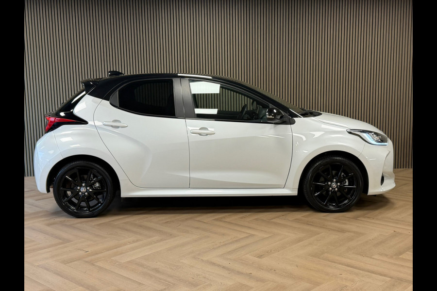 Toyota Yaris 1.5 Hybrid Sport AUT. CAMERA NAVIGATIE KEYLESS-GO LANE-ASSIST STOELVERWARMING AIRCO CRUISE