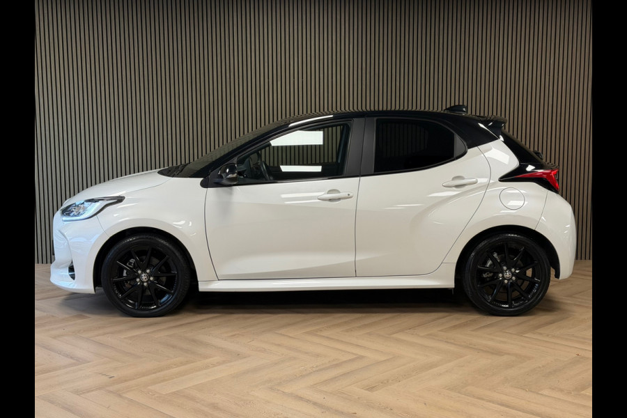 Toyota Yaris 1.5 Hybrid Sport AUT. CAMERA NAVIGATIE KEYLESS-GO LANE-ASSIST STOELVERWARMING AIRCO CRUISE