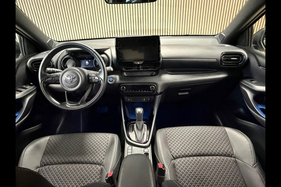 Toyota Yaris 1.5 Hybrid Sport AUT. CAMERA NAVIGATIE KEYLESS-GO LANE-ASSIST STOELVERWARMING AIRCO CRUISE