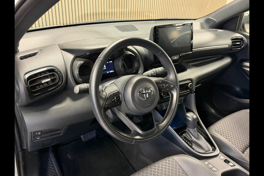 Toyota Yaris 1.5 Hybrid Sport AUT. CAMERA NAVIGATIE KEYLESS-GO LANE-ASSIST STOELVERWARMING AIRCO CRUISE
