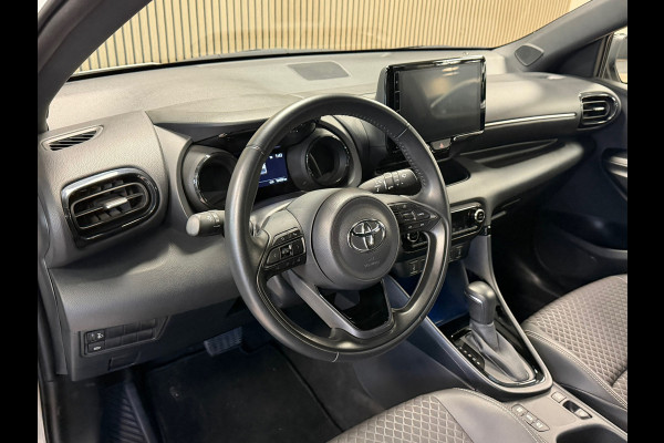 Toyota Yaris 1.5 Hybrid Sport AUT. CAMERA NAVIGATIE KEYLESS-GO LANE-ASSIST STOELVERWARMING AIRCO CRUISE