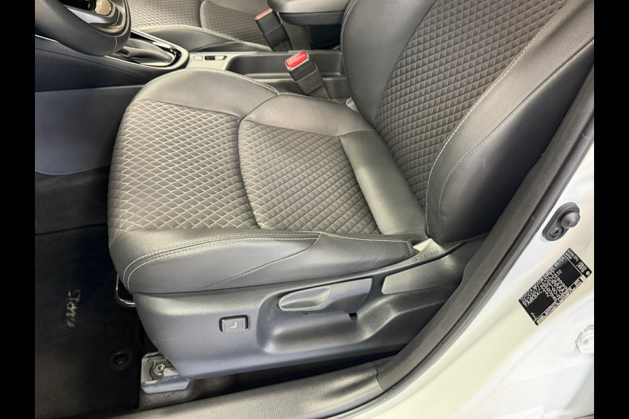 Toyota Yaris 1.5 Hybrid Sport AUT. CAMERA NAVIGATIE KEYLESS-GO LANE-ASSIST STOELVERWARMING AIRCO CRUISE