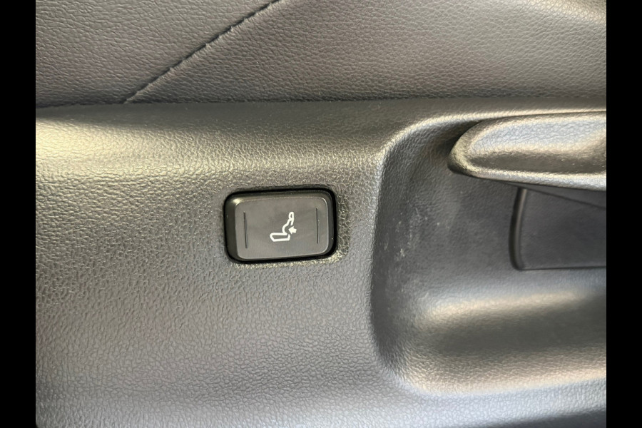 Toyota Yaris 1.5 Hybrid Sport AUT. CAMERA NAVIGATIE KEYLESS-GO LANE-ASSIST STOELVERWARMING AIRCO CRUISE