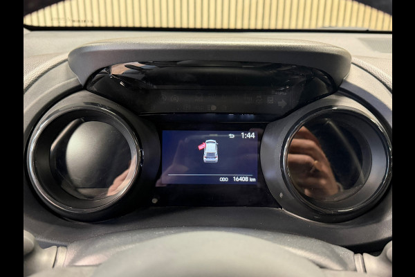Toyota Yaris 1.5 Hybrid Sport AUT. CAMERA NAVIGATIE KEYLESS-GO LANE-ASSIST STOELVERWARMING AIRCO CRUISE