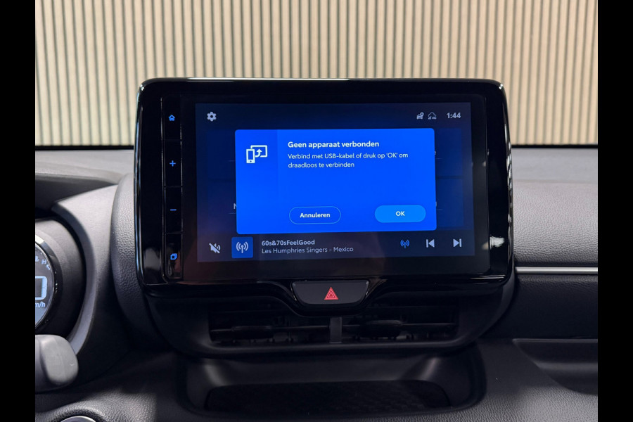 Toyota Yaris 1.5 Hybrid Sport AUT. CAMERA NAVIGATIE KEYLESS-GO LANE-ASSIST STOELVERWARMING AIRCO CRUISE