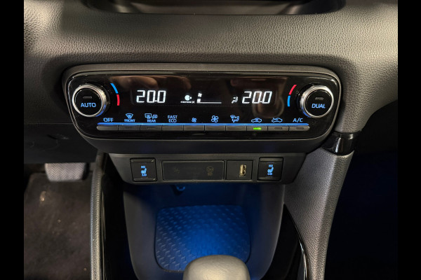 Toyota Yaris 1.5 Hybrid Sport AUT. CAMERA NAVIGATIE KEYLESS-GO LANE-ASSIST STOELVERWARMING AIRCO CRUISE